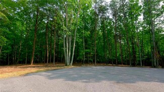 734 Mountain View Rd, King, NC 27021