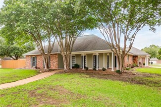 5118 Hunters Grove Ln, Alexandria, LA 71303