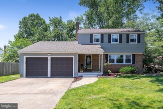 13 Chimney Ln, Cherry Hill, NJ 08003