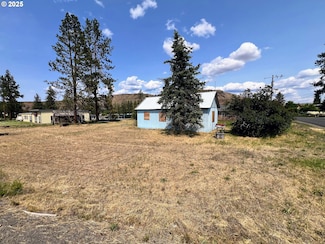 605 W 7th St, Wallowa, OR 97885