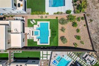 734 Glowing Horizon St, Henderson, NV 89012