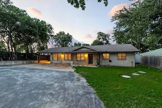 7070 Briar Rd, Azle, TX 76020