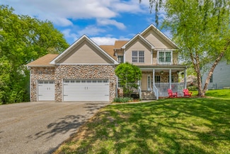390 County Road B, Fontana, WI 53125