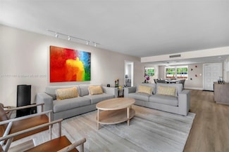905 Cypress Terrace Unit 203, Pompano Beach, FL 33069