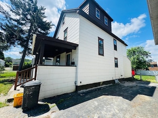 13 Jay St, Johnson City, NY 13790