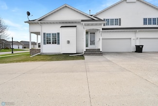 6203 16th St S, Fargo, ND 58104