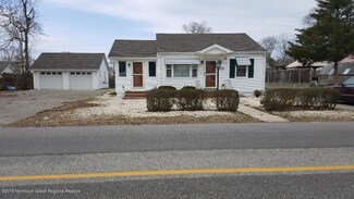 647 E Point Pleasant Ave, Ocean Gate, NJ 08740