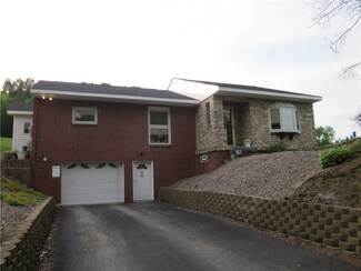 1212 Laurel Rd, Vandergrift, PA 15690