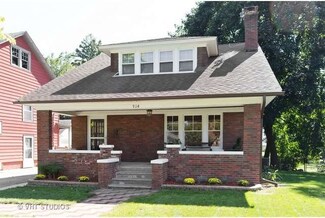 914 W Galena Blvd, Aurora, IL 60506