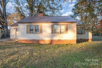 1055 Laurel Ave, Lancaster, SC 29720