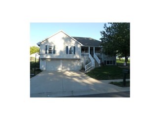 321 N Tepee Dr, Independence, MO 64056