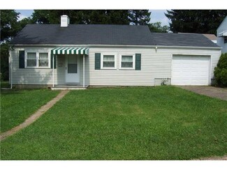 5 Columbus Dr, Monessen, PA 15062