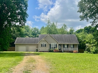 51 Hunters Ridge Dr, Fayetteville, TN 37334