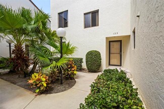 950 S Kanner Hwy Unit TH123, Stuart, FL 34994