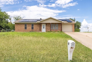 101 Arrowhead St, Fort Worth, TX 76108
