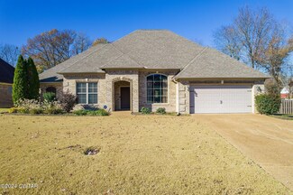 270 Greenhill Dr, Jackson, TN 38305