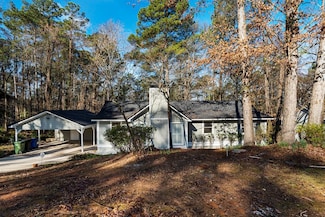 7811 Edgewater Dr, Columbus, GA 31904