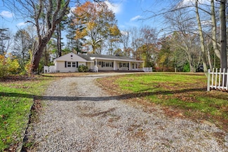 4 Fullmar Ln, Norwalk, CT 06850