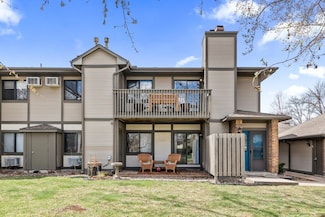 445 Shelard Pkwy Unit 204, Saint Louis Park, MN 55426