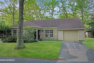 612 Petunia Ln S, Whiting, NJ 08759
