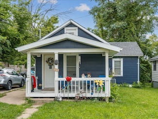 1041 19th St SE, Cedar Rapids, IA 52403