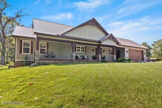 3817 Hickory Ln, Kodak, TN 37764