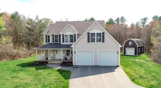 5 Karas Crossing Dr, Hudson, NH 03051