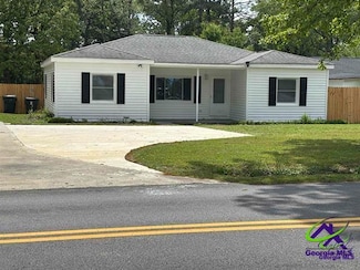 215 Sunset Dr, Warner Robins, GA 31088
