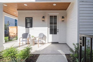 513 E 4th St, Houston, TX 77007