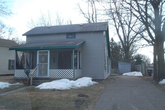 223 W Hammond St, Otsego, MI 49078