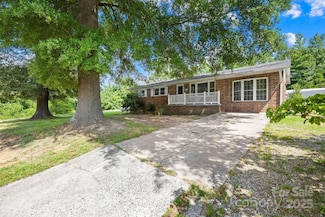 125 Bridges Cir, Kings Mountain, NC 28086