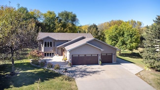 740 Eshton Ct SE, Cokato, MN 55321