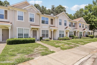 3566 Twisted Tree Ln, Jacksonville, FL 32216