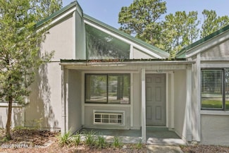 8210 San Jose Manor Dr E, Jacksonville, FL 32217