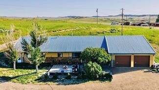 11 N Fork Rd, Kaycee, WY 82639