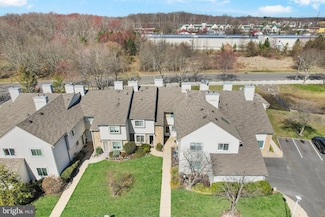 26 Chatham Ct, East Windsor, NJ 08520