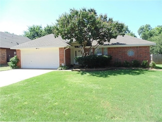 2808 Glen Ridge Dr, Arlington, TX 76016