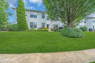 455 Deuce Dr, Wall Township, NJ 07719