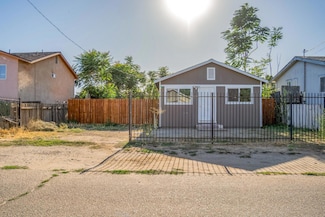 1415 Avondale Ave, Modesto, CA 95358