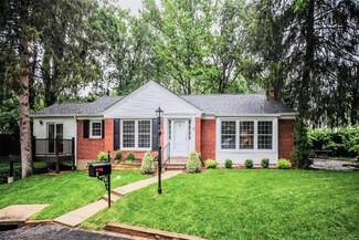 11 Price Ct, Saint Louis, MO 63132