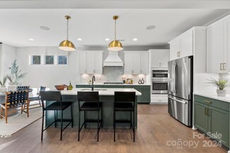 103 Goorawing Ln, Mooresville, NC 28115