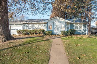 406 N 6th St, Wathena, KS 66090