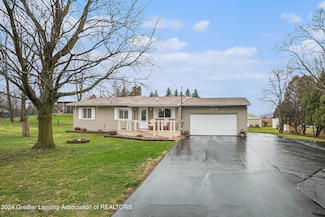 1092 W Columbia Rd, Mason, MI 48854