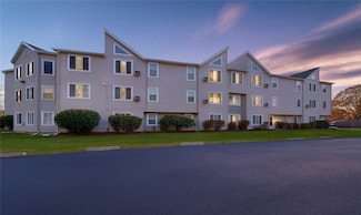 200 Woodlawn Ave Unit 103, North Providence, RI 02904