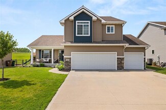 1444 Marina Cove Dr, Polk City, IA 50226