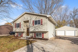 655 Schilling Cir NW, Forest Lake, MN 55025