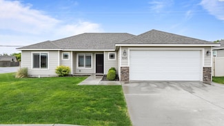 3245 S Palouse St, Kennewick, WA 99337