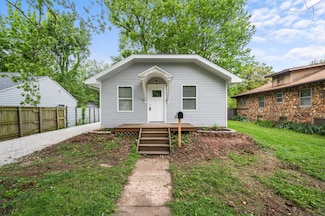 1211 S Pennsylvania Ave, Springfield, MO 65807