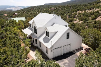 8 Fawn Rd, Cedar Crest, NM 87008