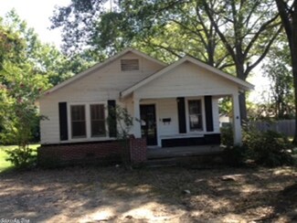 304 Arkansas St, Warren, AR 71671